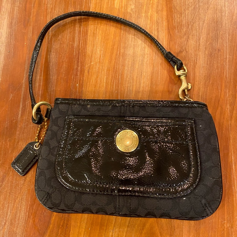 Like new COACH wristlet black